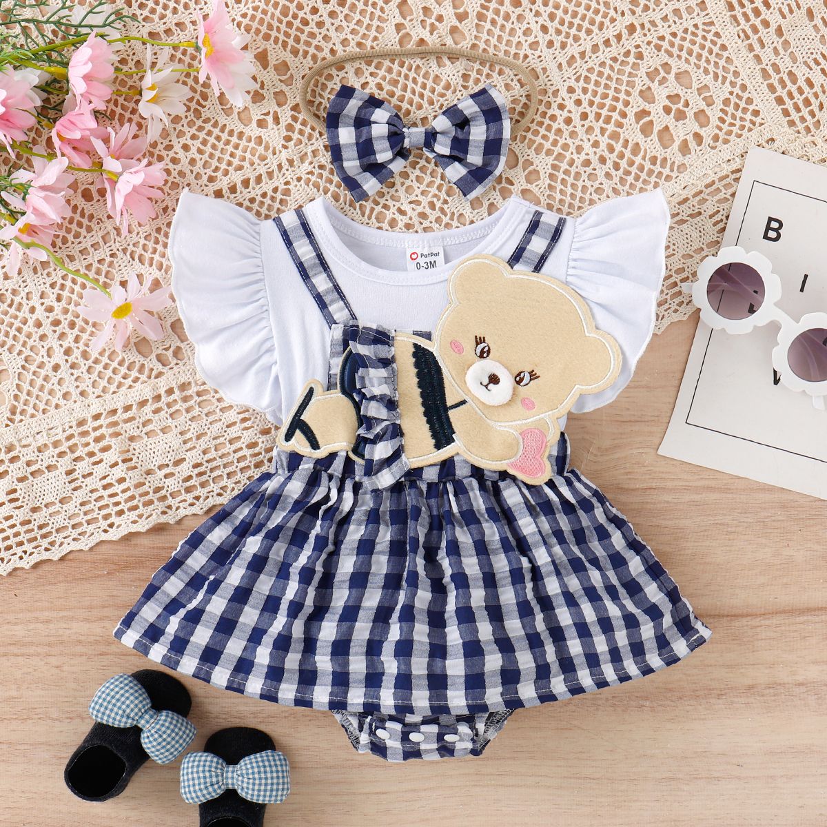 

2pcs Baby Girl Bear Design Flutter-sleeve Plaid Spliced Romper & Headband Set