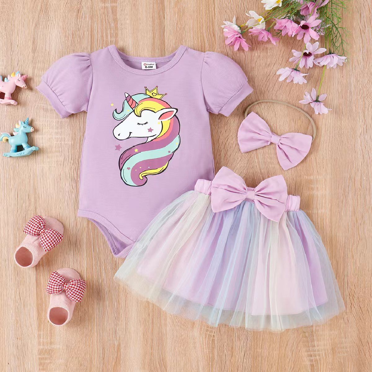 

3pcs Baby Girl Unicorn Print Puff-sleeve Romper and Mesh Skirt & Headband Set