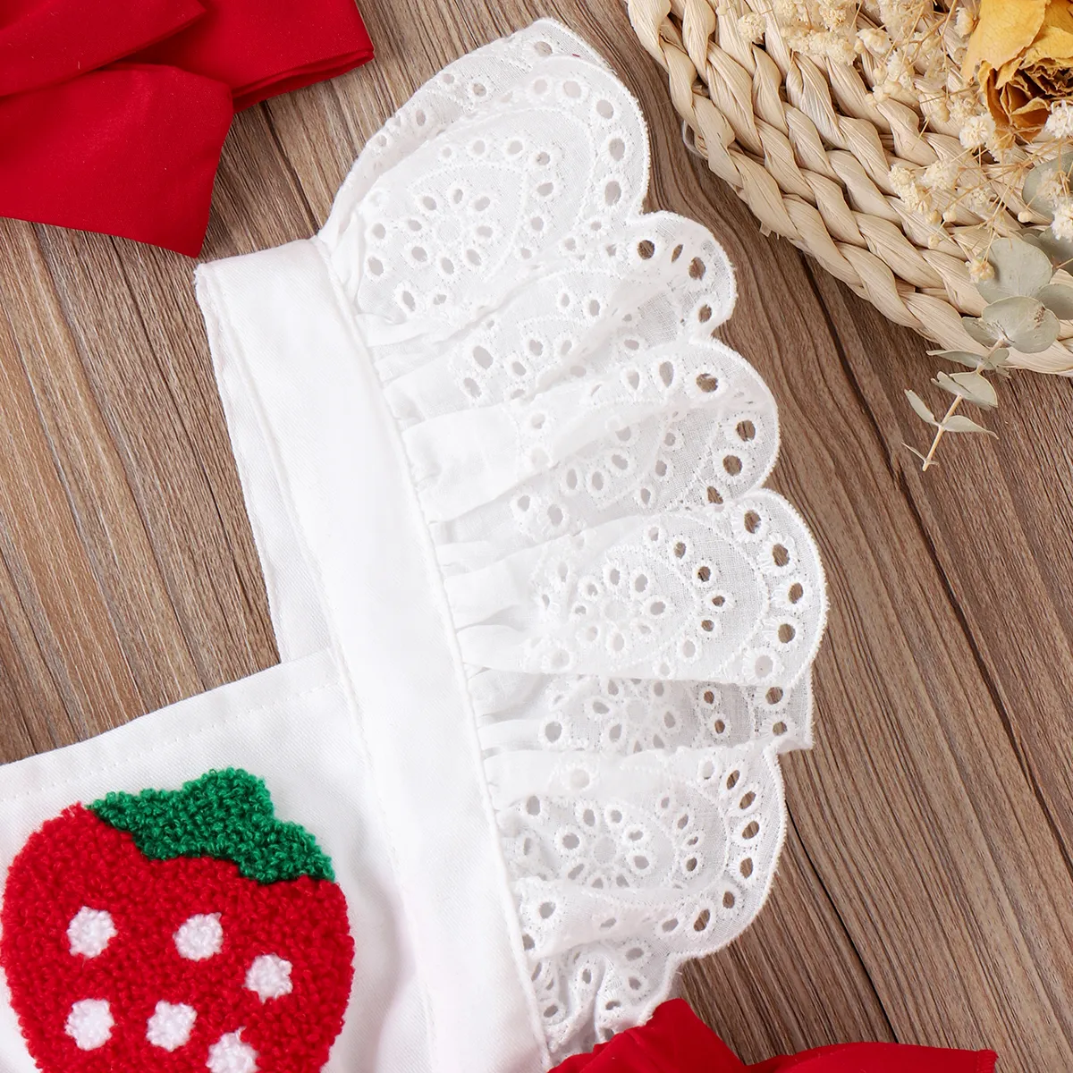 2pcs Baby Girl Strawberry Embroidered Bow Front Ruffled Spliced Romper & Headband Set Red image 5