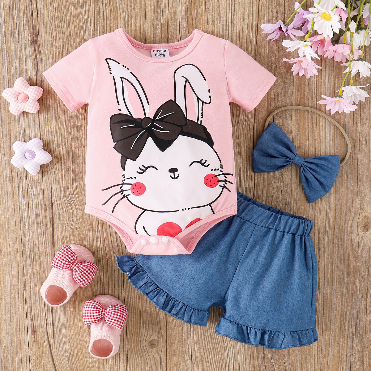 

3pcs Baby Girl 95% Cotton Rabbit Print Short-sleeve Romper and Ruffle Hem Shorts & Headband Set