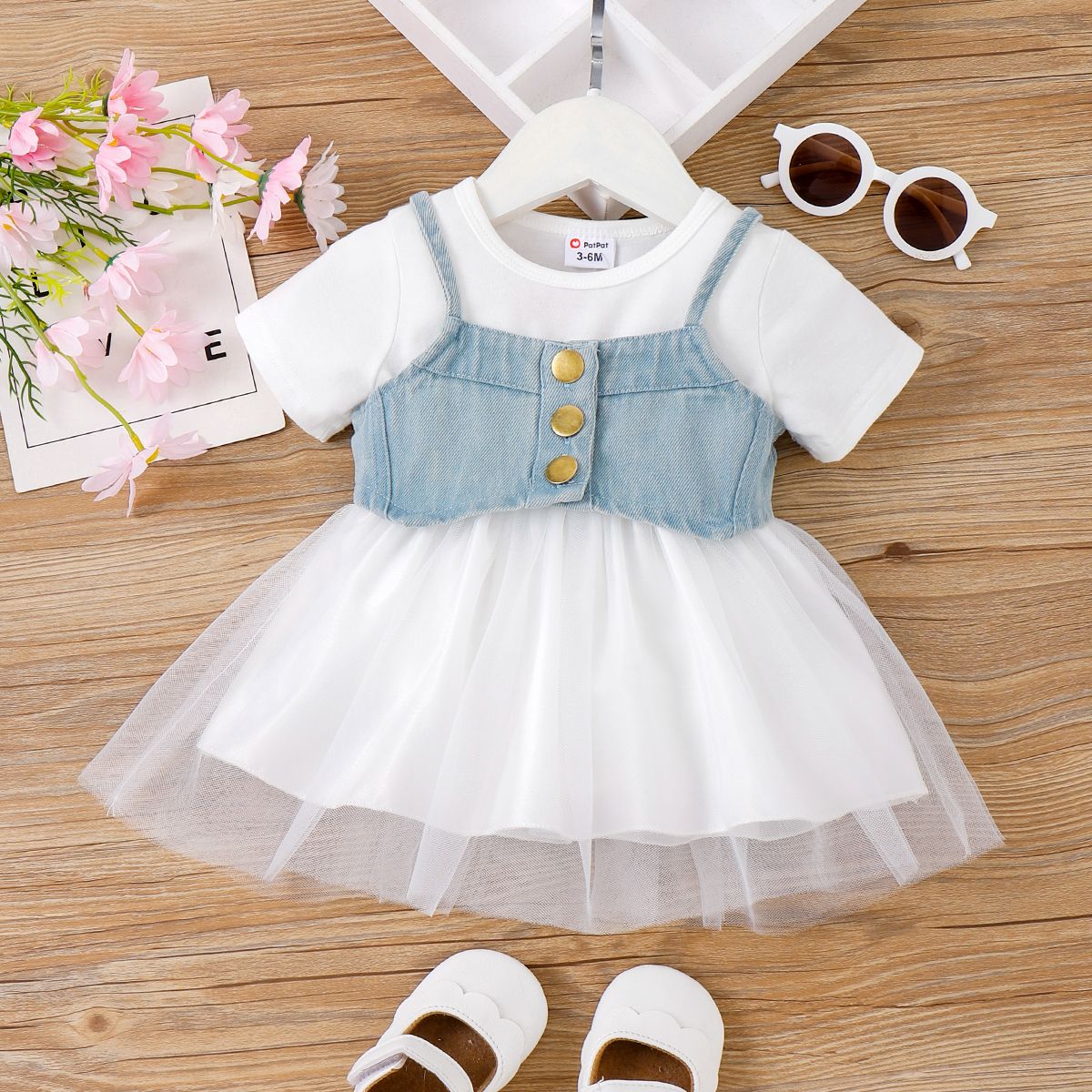 

2pcs Baby Girl Button Through Denim Cami Top and Short-sleeve Mesh Dress Set