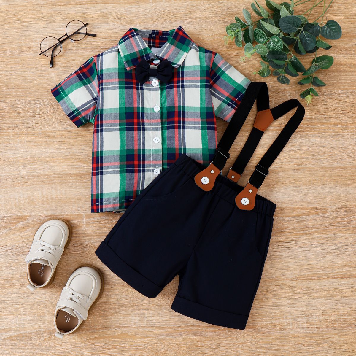 

2pcs Toddler Boy Bow Tie Decor Plaid Shirt and Suspender Shorts Set