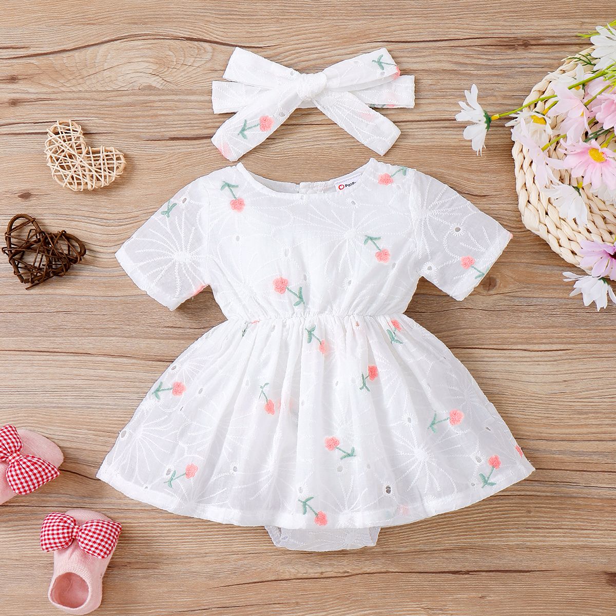 

2pcs Baby Girl 100% Cotton Floral Embroidery Short-sleeve Romper and Headband Set