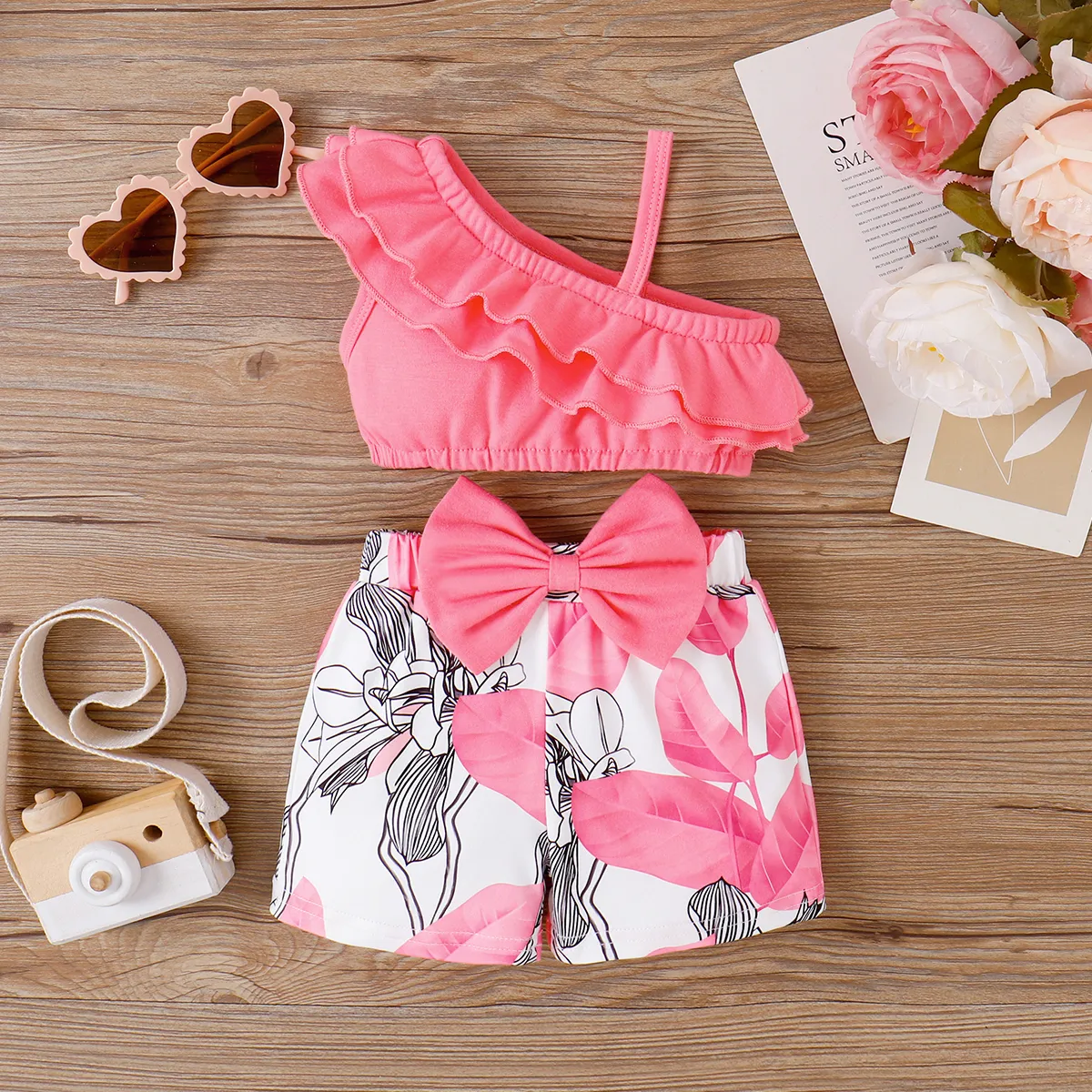 2pcs Baby Girl Ruffled One-Shoulder Camisole Et Floral Print Bow Decor Short Set