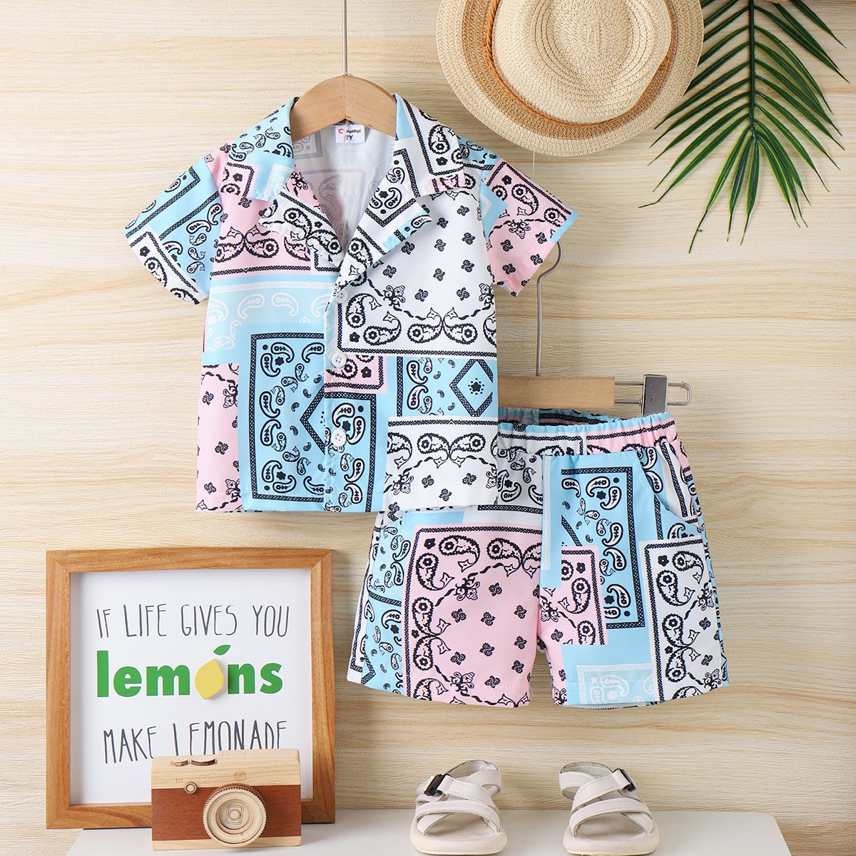 

2pcs Toddler Boy Boho Colorful Short-sleeve Shirt and Shorts Set