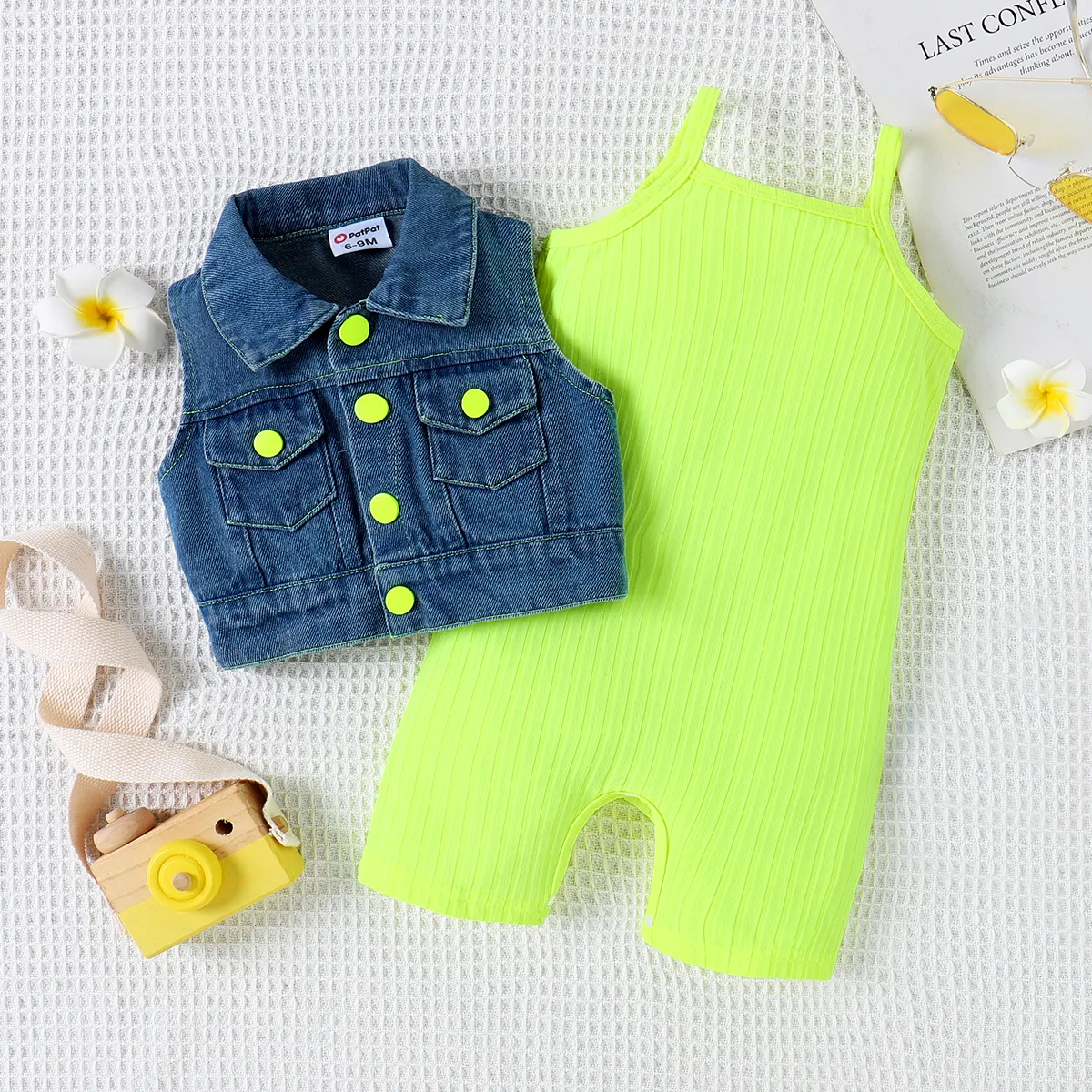 2pcs Baby Girl Solid Rib-knit Romper and Button Up Front Vest Denim Jacket Set  big image 1