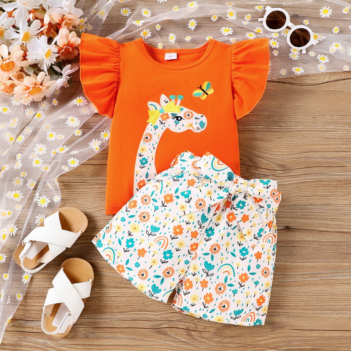 2pcs Toddler Girl Giraffe Pattern Ruffle Top Et Allover Floral Print Belted Shorts Set