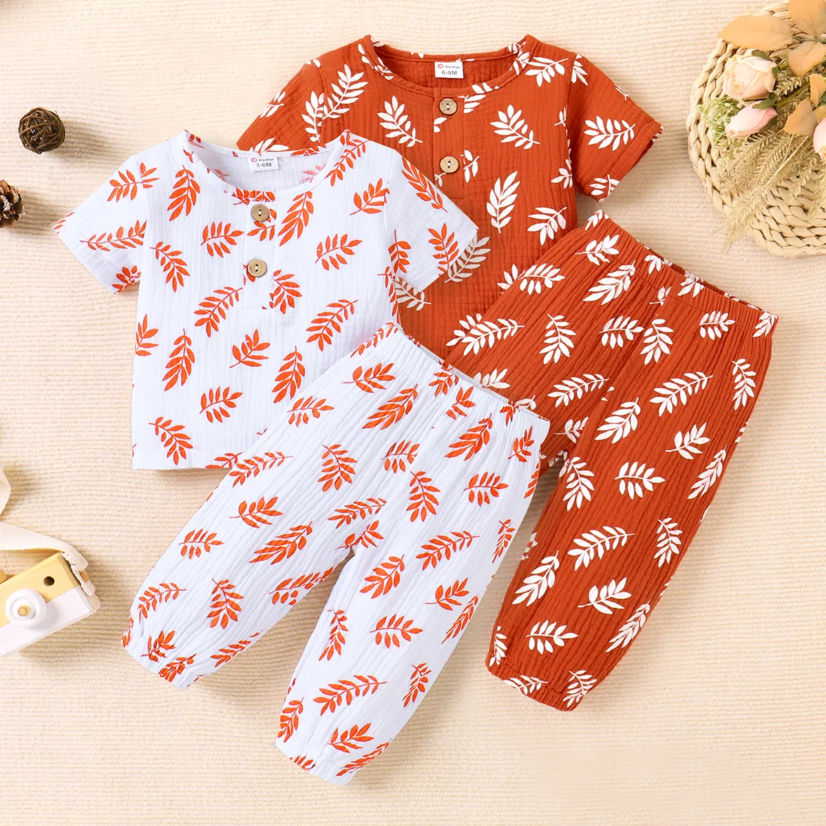 2pcs Baby Girl/Boy 95% Cotton Palm Leaf Print Short-sleeve Top and Pants Set  White