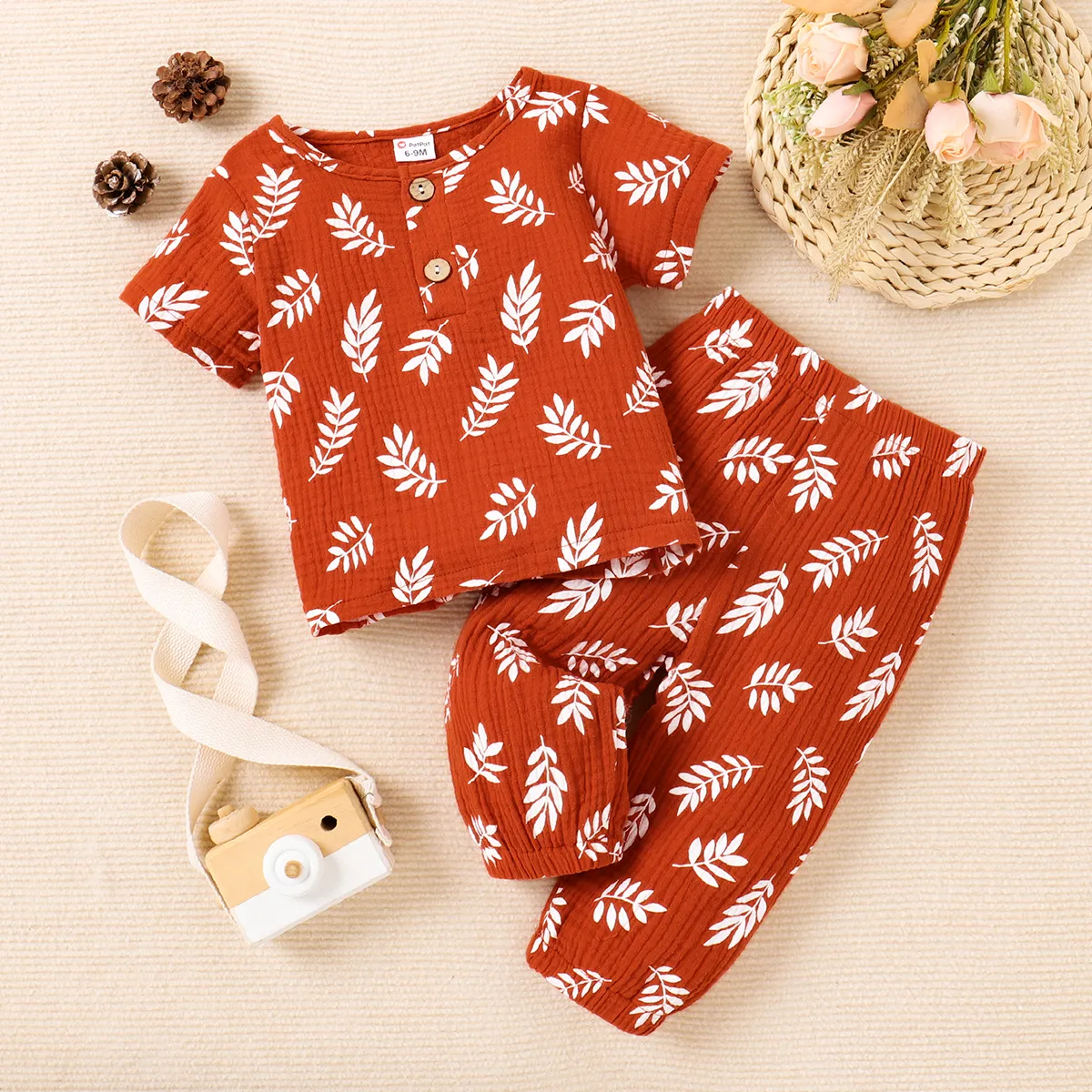 2pcs Baby Girl/Boy 95% Cotton Palm Leaf Print Short-sleeve Top and Pants Set  Brown big image 1