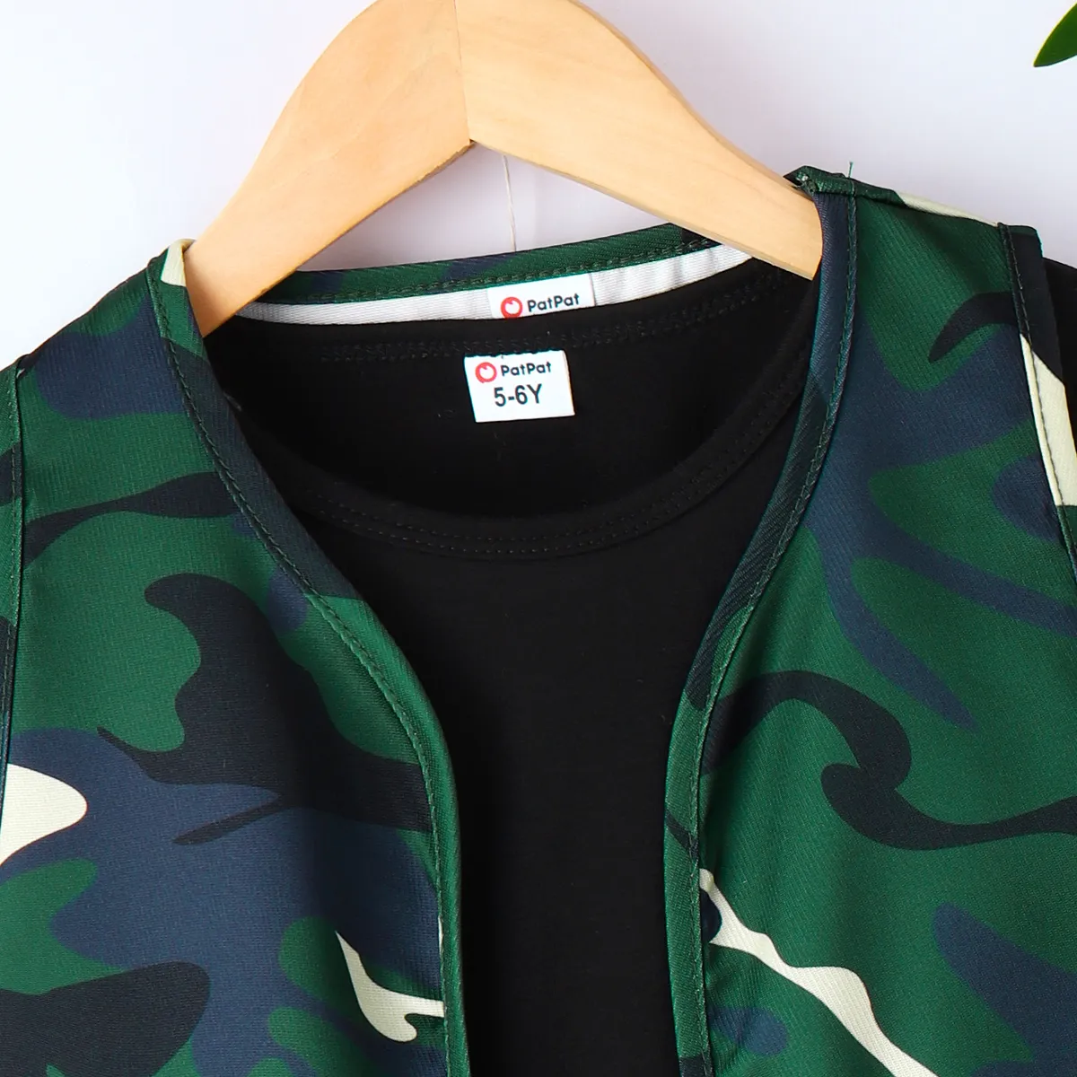 3pcs Kid Boy Solid Short-sleeve Tee and Camouflage Pocket Vest & Shorts Set Black image 3