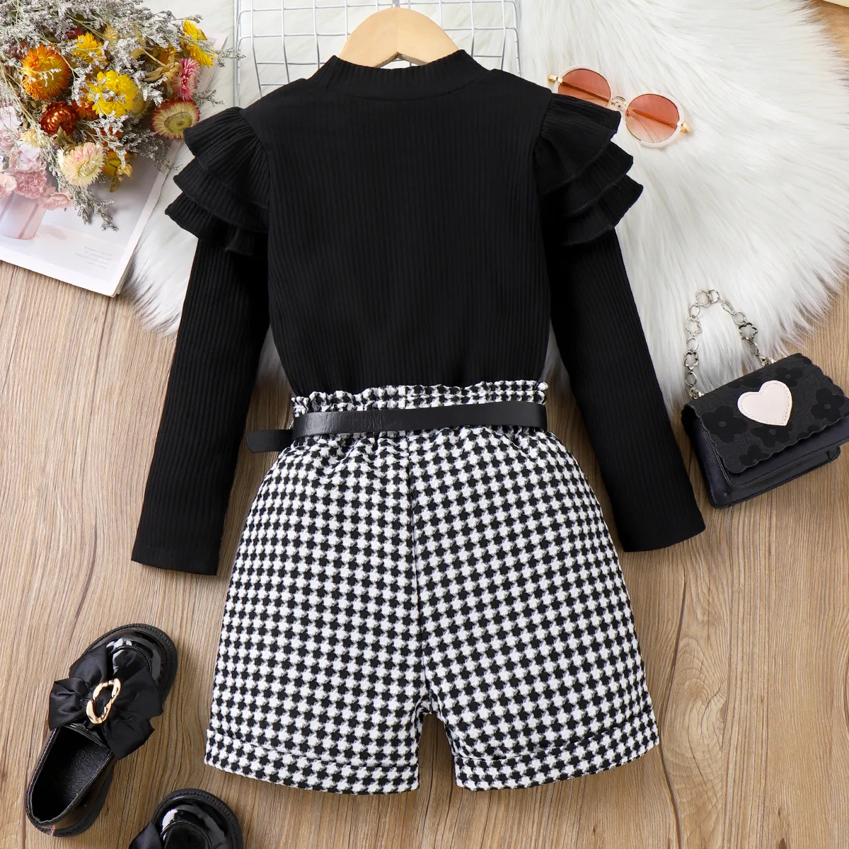 2pcs Kid Girl 95% Cotton Ruffle Rib-knit Top and Houndstooth Belted Shorts Set  image 5