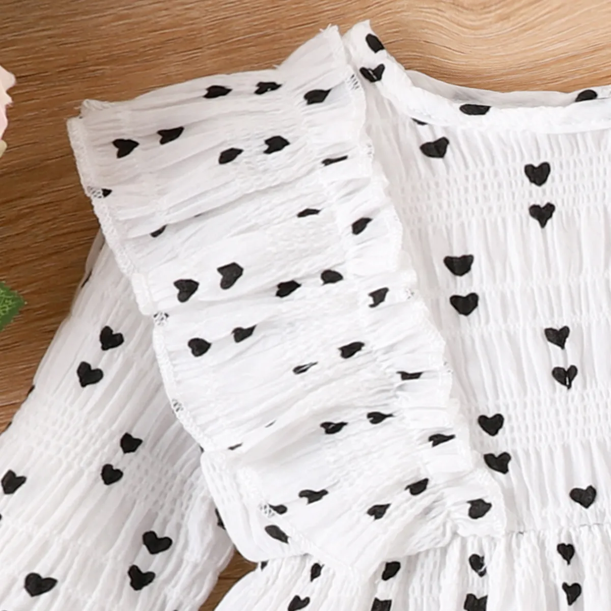 2pcs Baby Girl Sweet Heart-shaped Print Ruffle Edge Set White image 3