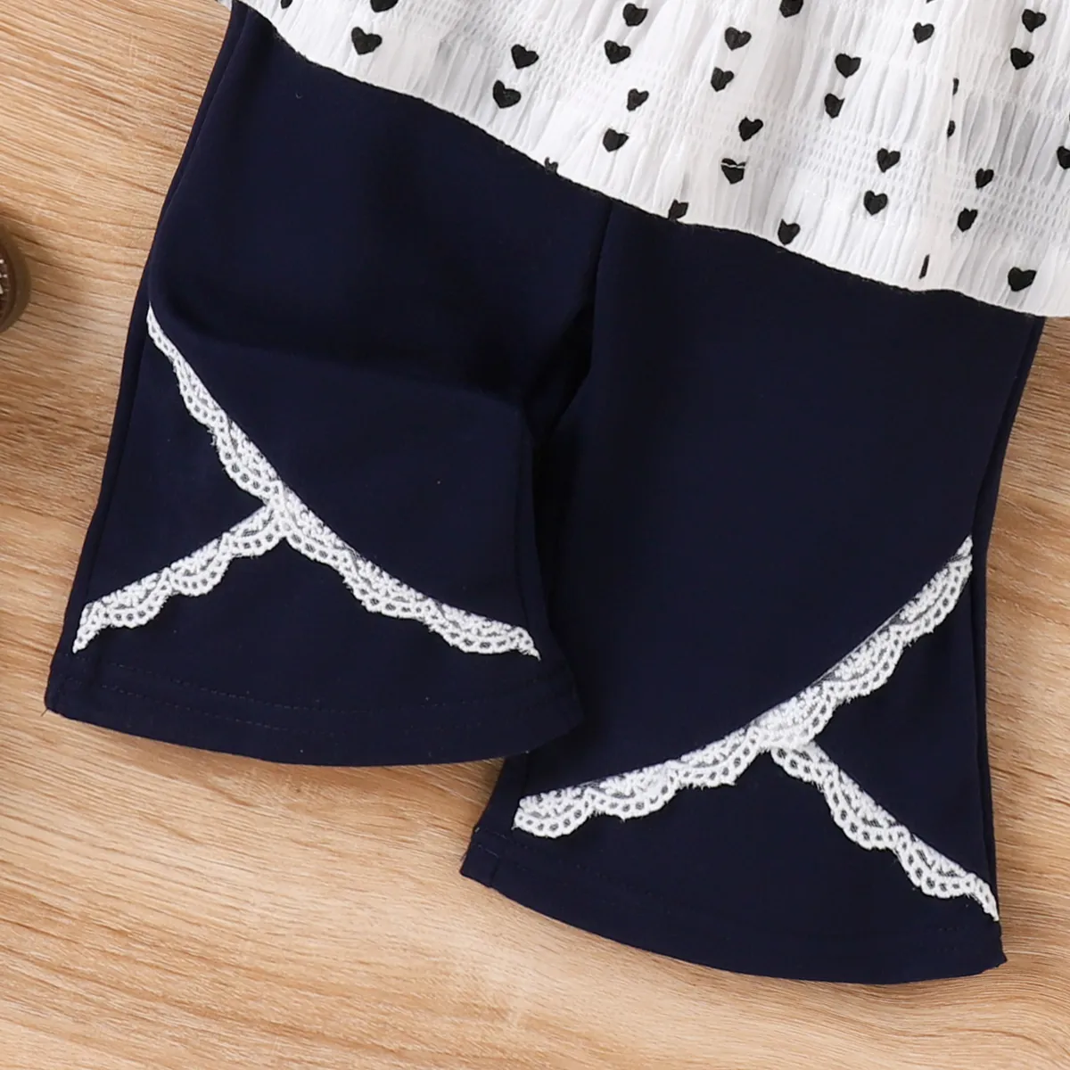 2pcs Baby Girl Sweet Heart-shaped Print Ruffle Edge Set White image 5