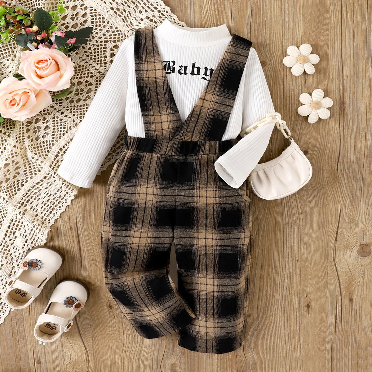 

2pcs Toddler Girl Letter Print Ribbed Top and Plaid Overalls Set