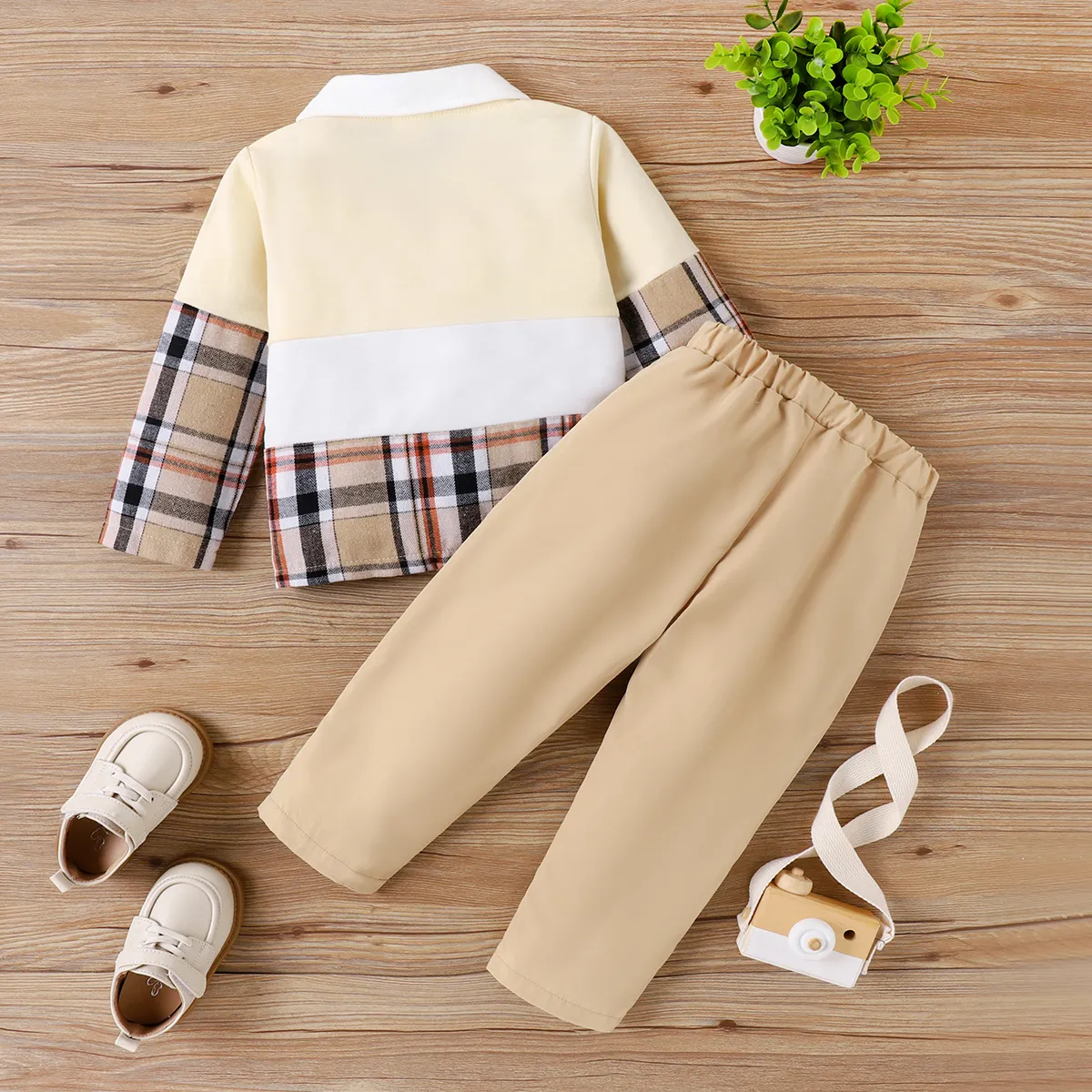 2pcs Toddler Boy Solid Color Bottom and Plaid Top Set Khaki image 5