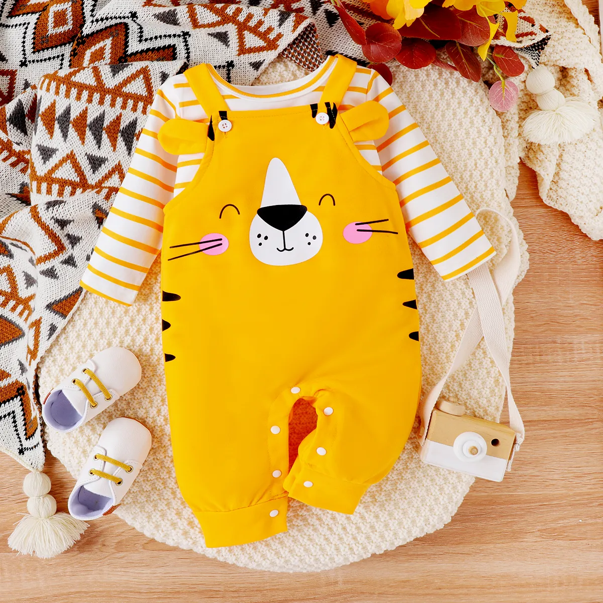 2pcs Baby Girl/Boy Lion Pattern Long Sleeve Set Yellow big image 1