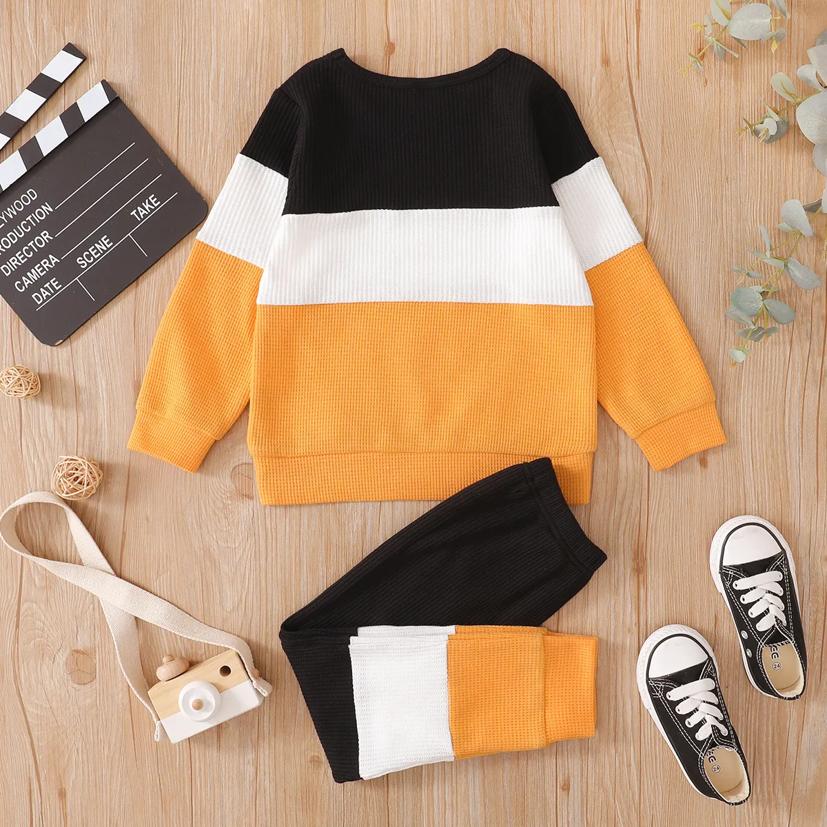2-piece Toddler Boy Colorblock Pullover Sweatshirt and Pants Set  image 4