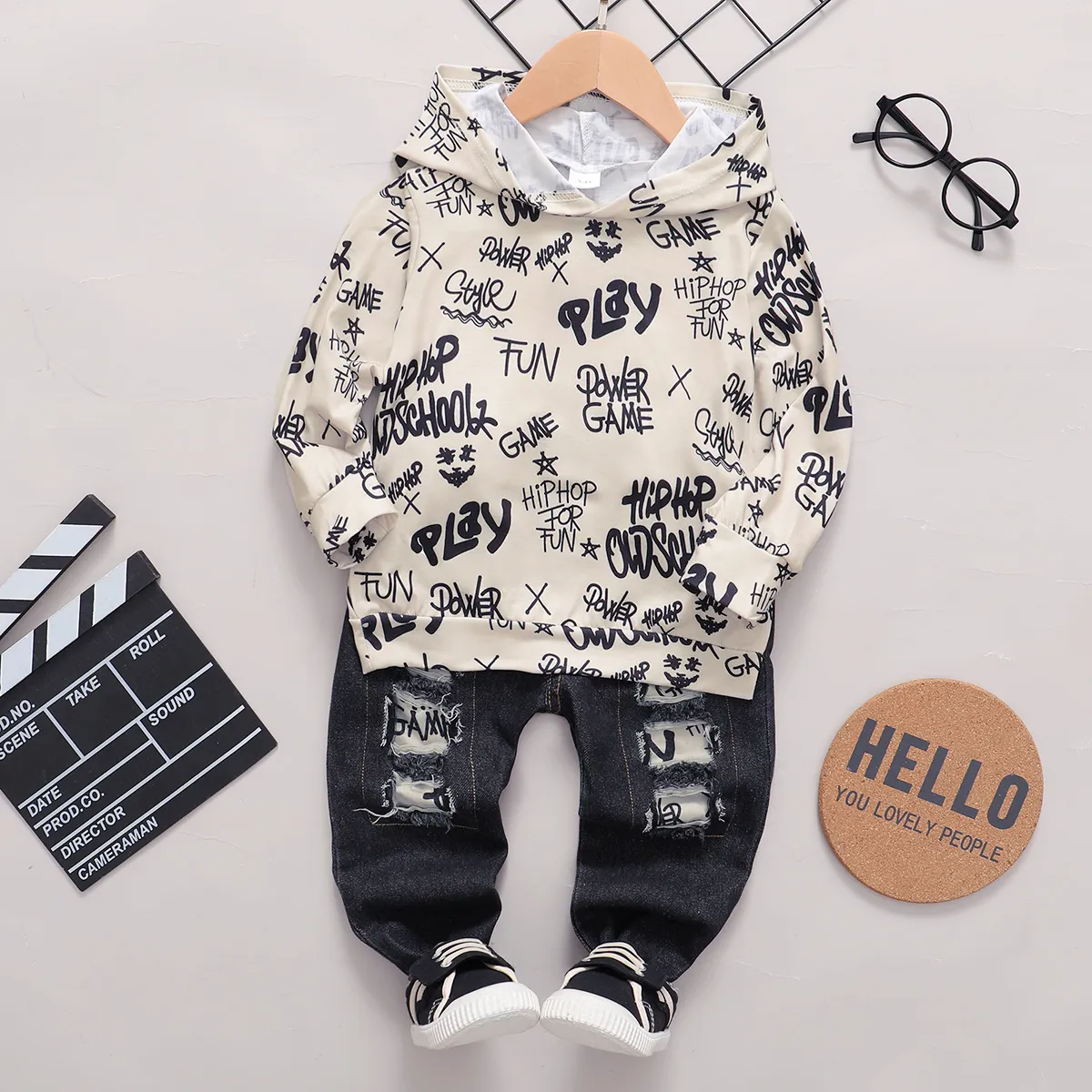 2pcs Baby Boy 95% Cotton Denim Ripped Jeans and All Over Graffiti Letter Print Long-sleeve Hoodie Se