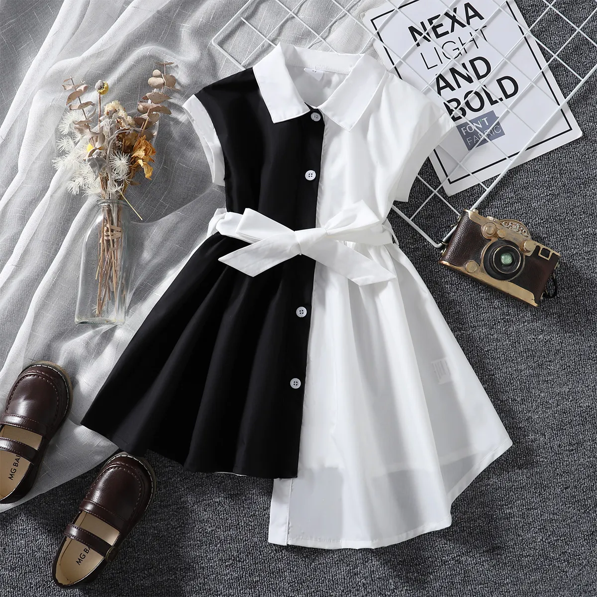 Toddler Girl Lapel Collar Button Design Irregular Hem Black & White Splice Short-sleeve Dress Black/White big image 1