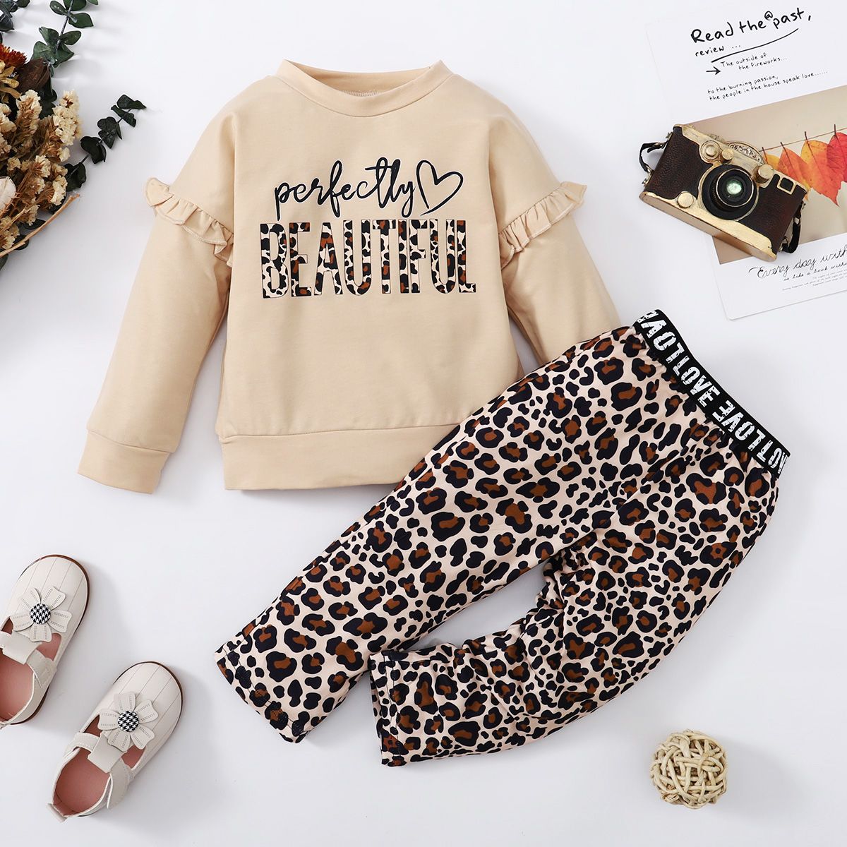 

2pcs Toddler Girl Letter Print Ruffled Sweatshirt and Leopard Print Pants Set