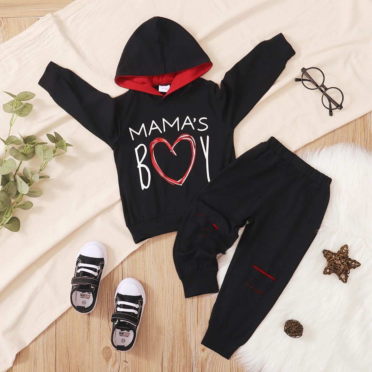 

2pcs Toddler Boy Trendy Valentine's Day Letter Print Hoodie Sweatshirt and Pants Set