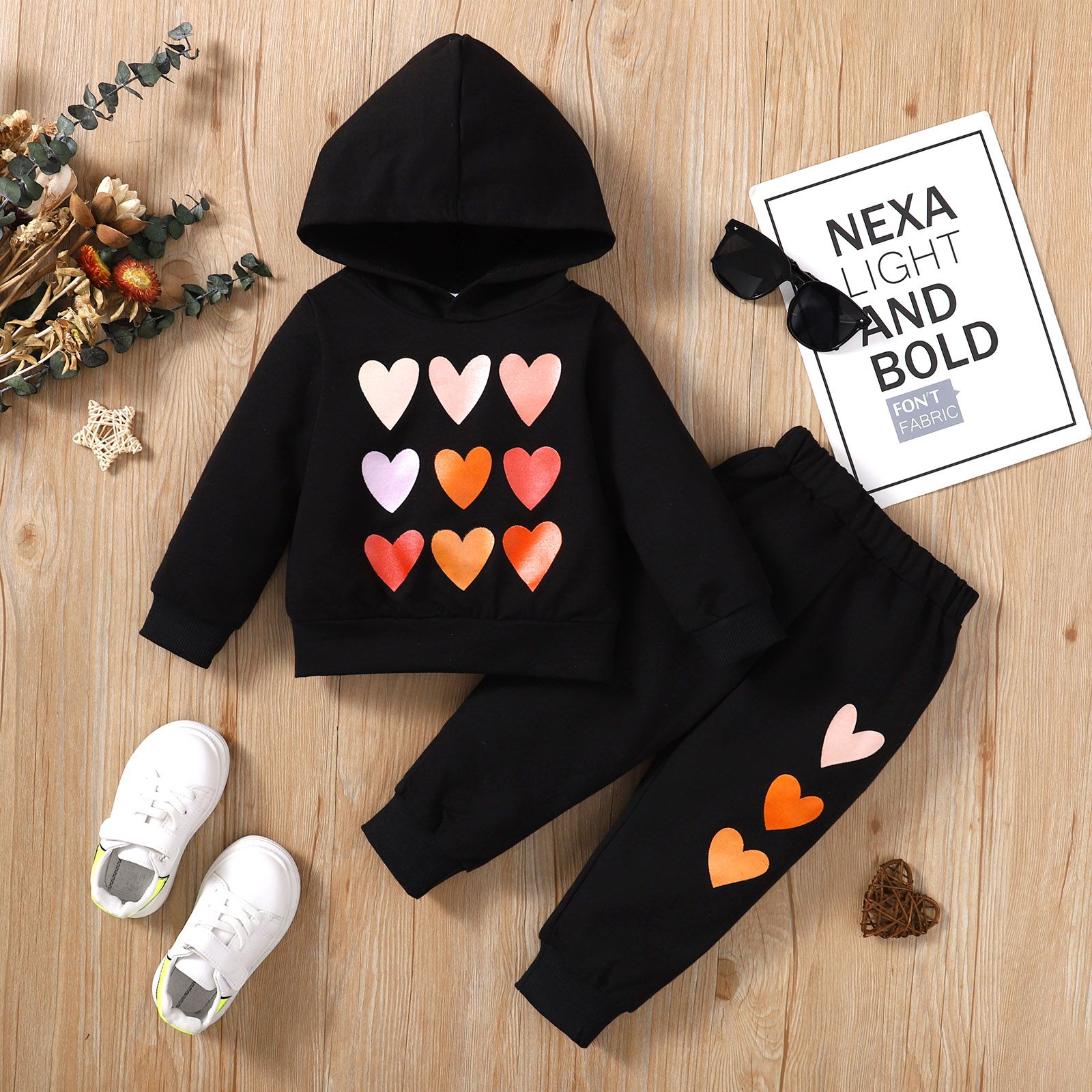 

2pcs Toddler Boy/Girl Trendy Valentine's Day Heart Print Hoodie Sweatshirt and Pants Set