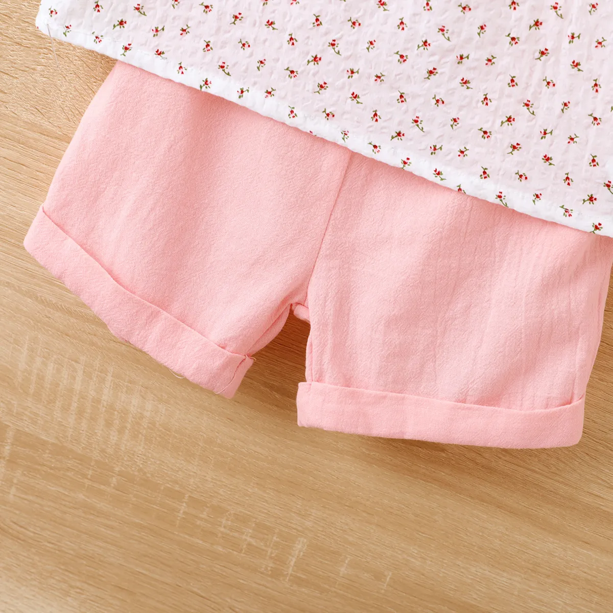 2pcs Toddler Girl Bow Decor Allover Floral Print Strappy Short-sleeve Top and 100% Cotton Solid Pockets Shorts Set Pink image 6