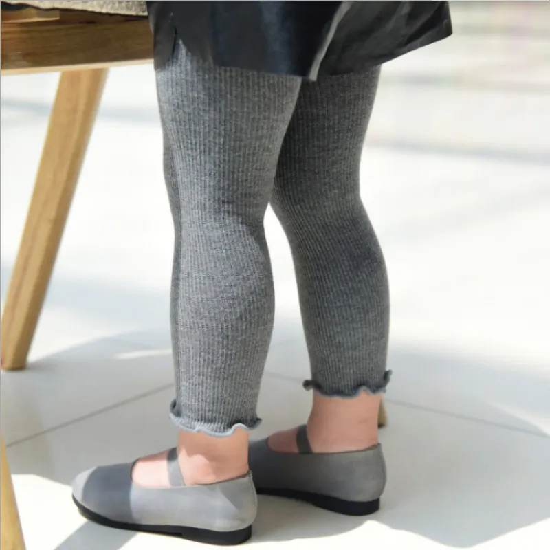 Baby / Toddler Girl Solid Knitted Ruffled Leggings