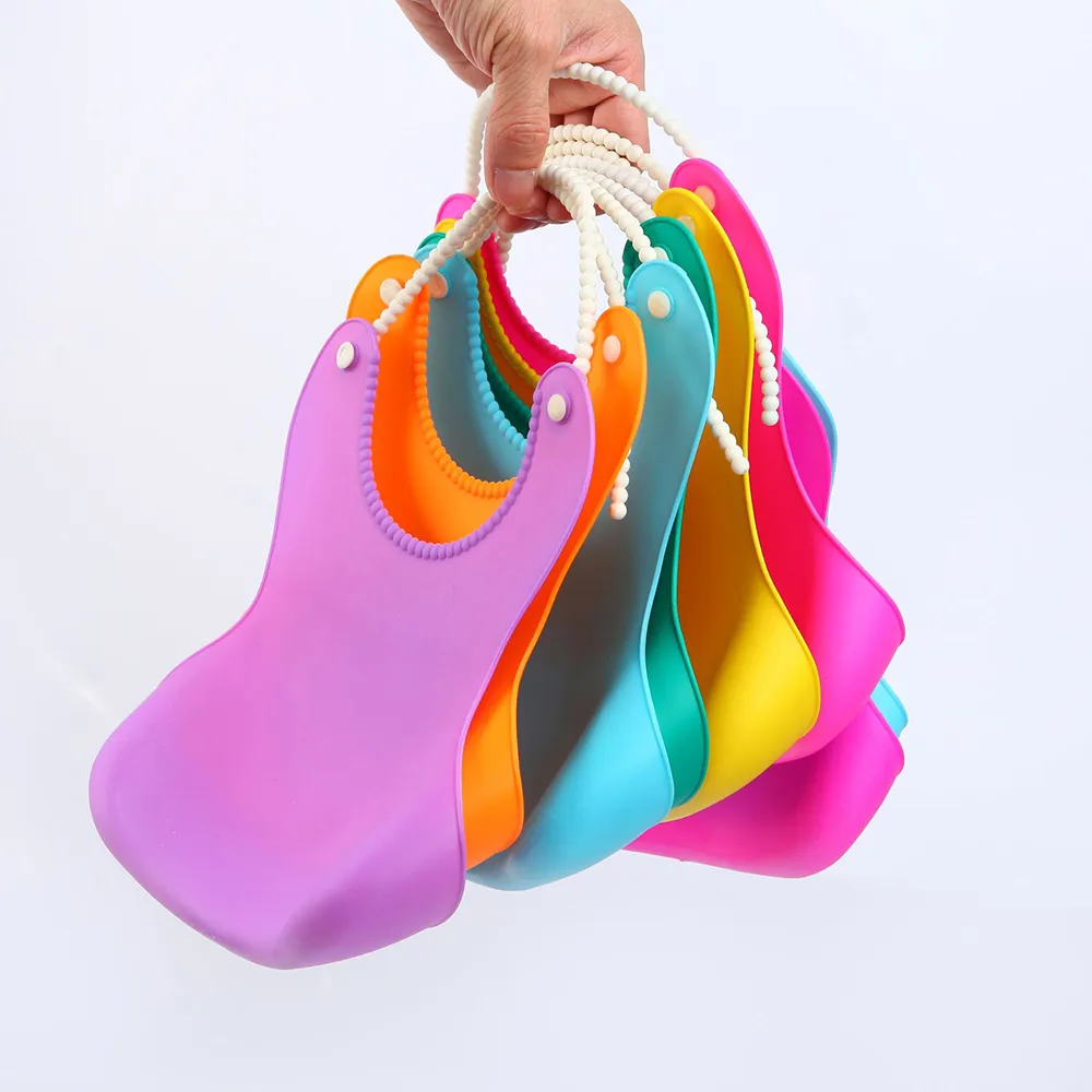 Baberos suaves y ajustables para bebés con bolsillo colector de alimentos duraderos y fáciles de lavar Verde big image 1