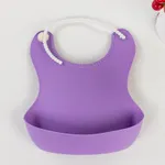 Baberos suaves y ajustables para bebés con bolsillo colector de alimentos duraderos y fáciles de lavar Violeta claro