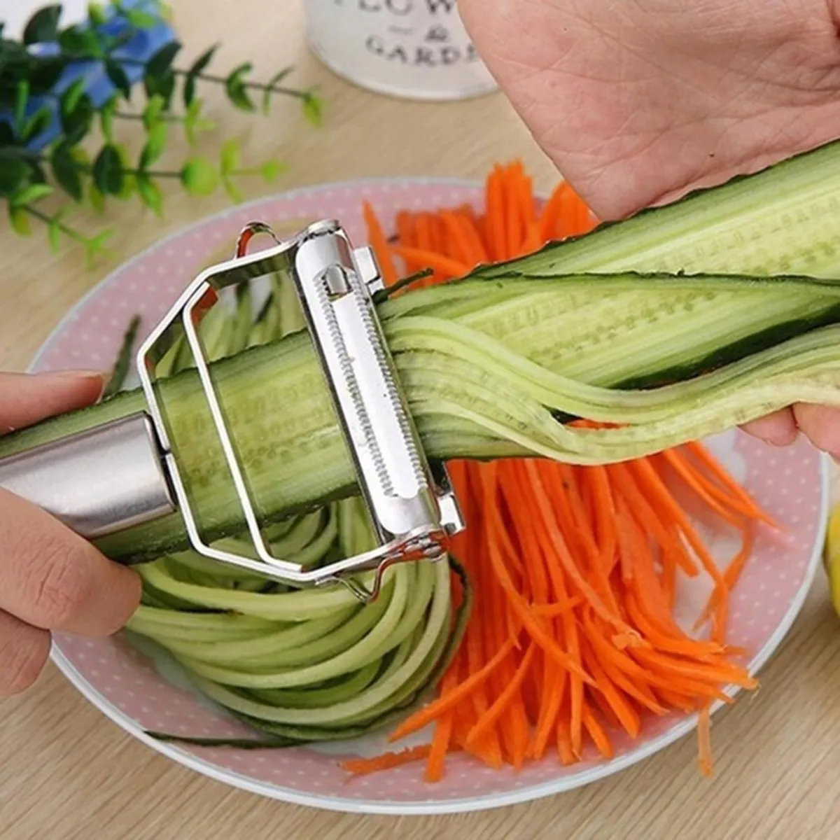 alta calidad de acero inoxidable pepino patata multifuncional máquina de cortar de zanahoria frutas pelador de verduras Blanco big image 1