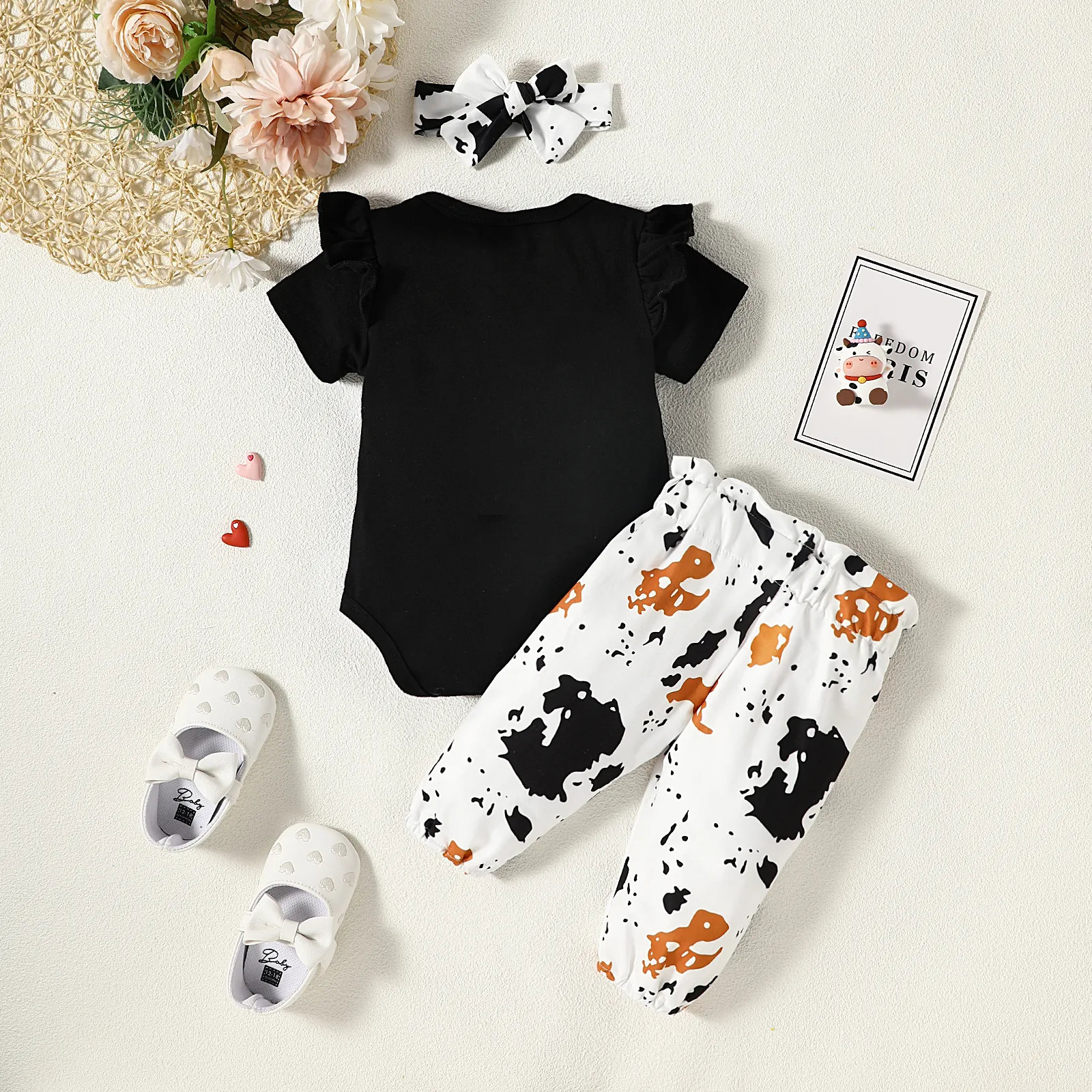 3pcs Baby Girl 95% Cotton Letters Print Ruffle Short-sleeve Romper and Allover Print Bow Decor Pants & Headband Set BlackandWhite image 2