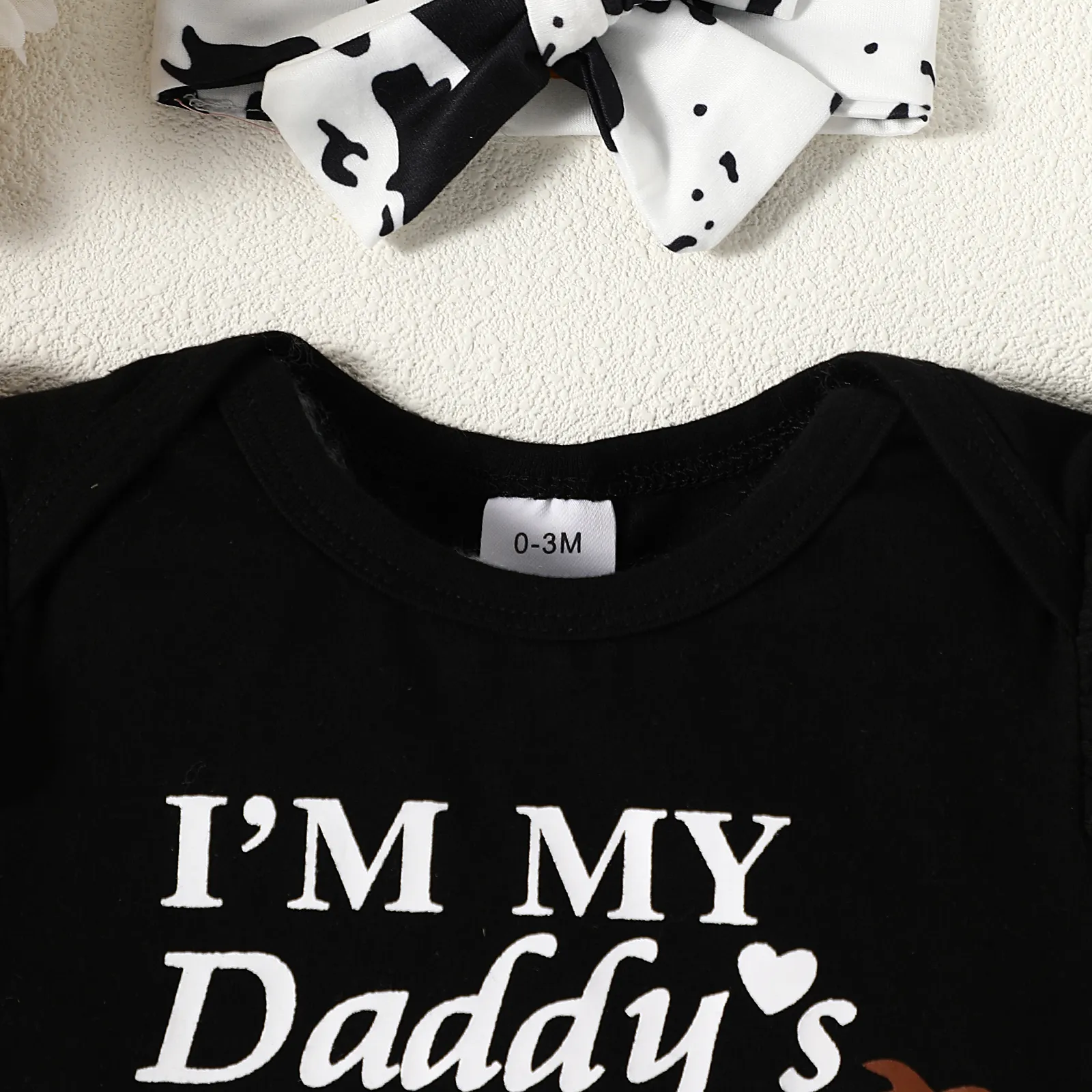 3pcs Baby Girl 95% Cotton Letters Print Ruffle Short-sleeve Romper and Allover Print Bow Decor Pants & Headband Set BlackandWhite image 3