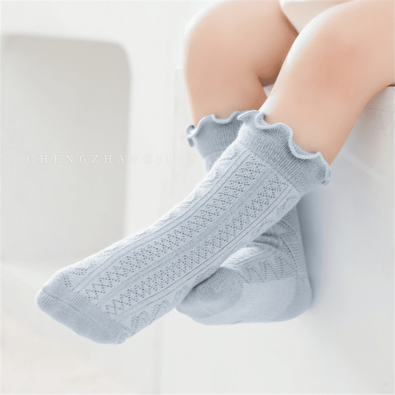 

Baby / Toddler Solid Textured Lettuce Trim Socks