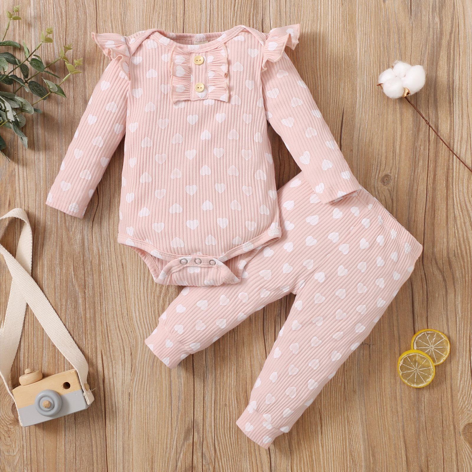 2pcs Cotton All Over Love Heart Print Baby Long-sleeve Ribbed Romper And Pants Set