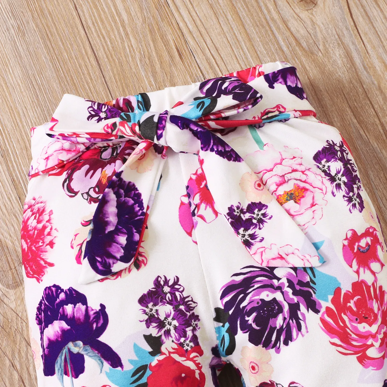 3pcs Baby Girl 95% Cotton Ruffle Long-sleeve Romper and Floral Print Pants with Headband Set Light Purple big image 1
