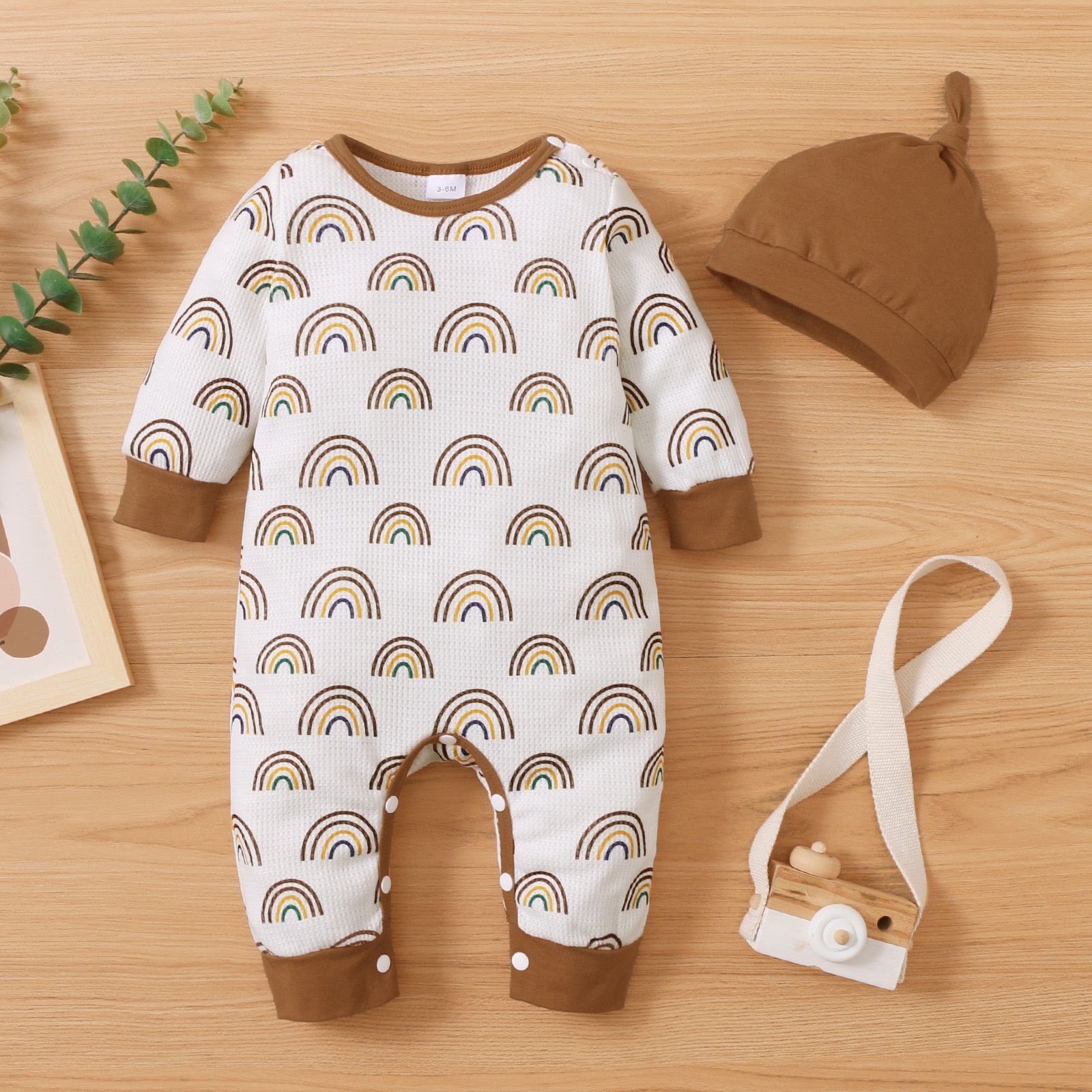 

2pcs All Over Rainbow Print Baby Long-sleeve Jumpsuit Set