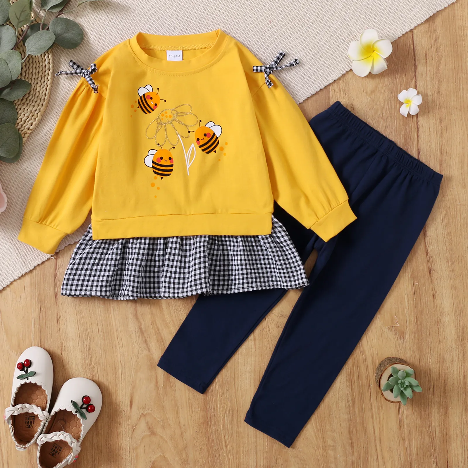 

2-piece Toddler Girl Bee Embroidered Splice Plaid Hem Sweatshirt and Dark Blue Pants Set