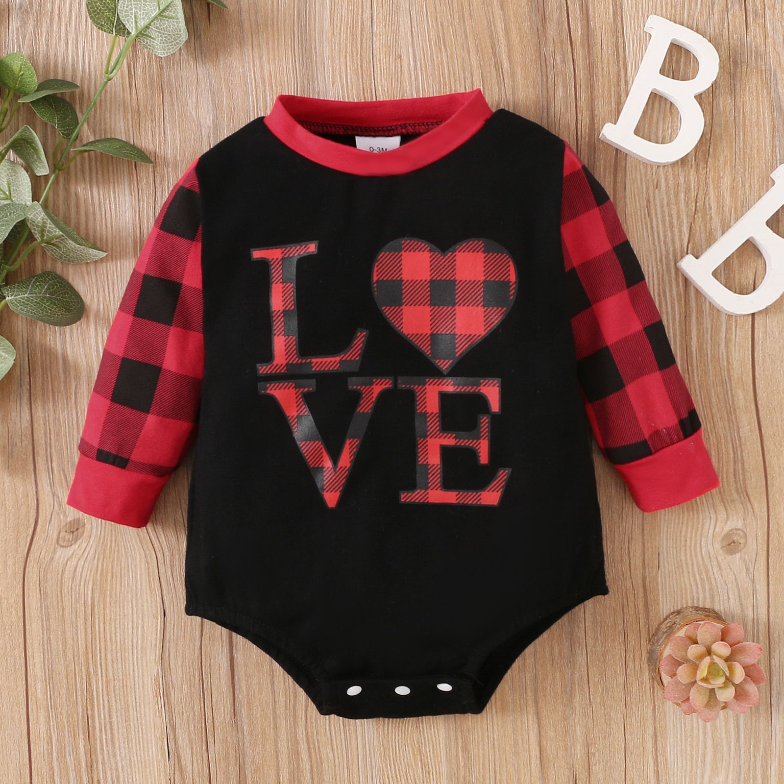 

Mother's Day Baby Boy Plaid Love Heart and Letter Print Long-sleeve Romper