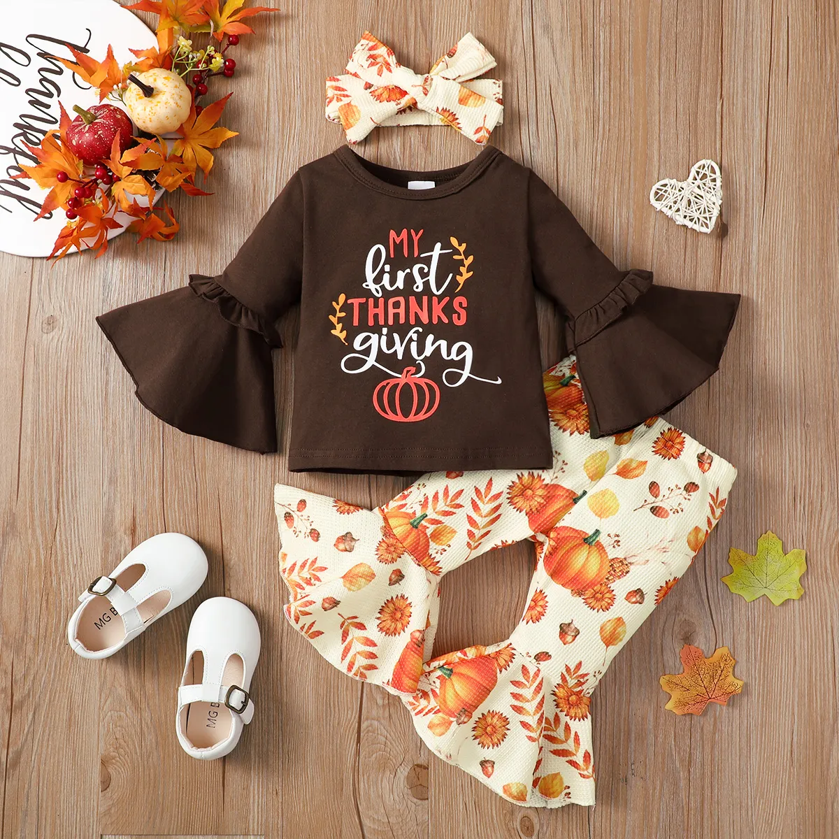 

Thanksgiving Day 3pcs Baby Girl 95% Cotton Letter Print Bell-sleeve Top and Allover Pumpkin Print Flared Pants with Headband Set