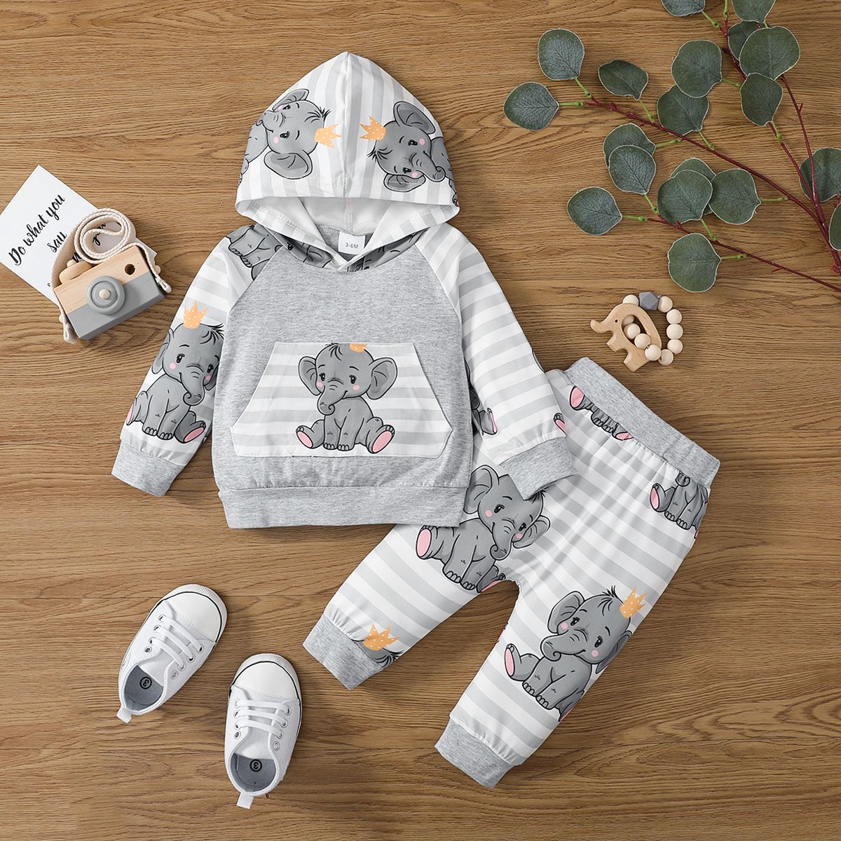 

2pcs Baby Boy/Girl 95% Cotton Long-sleeve Elephant & Striped Print Hoodie and Sweatpants Set