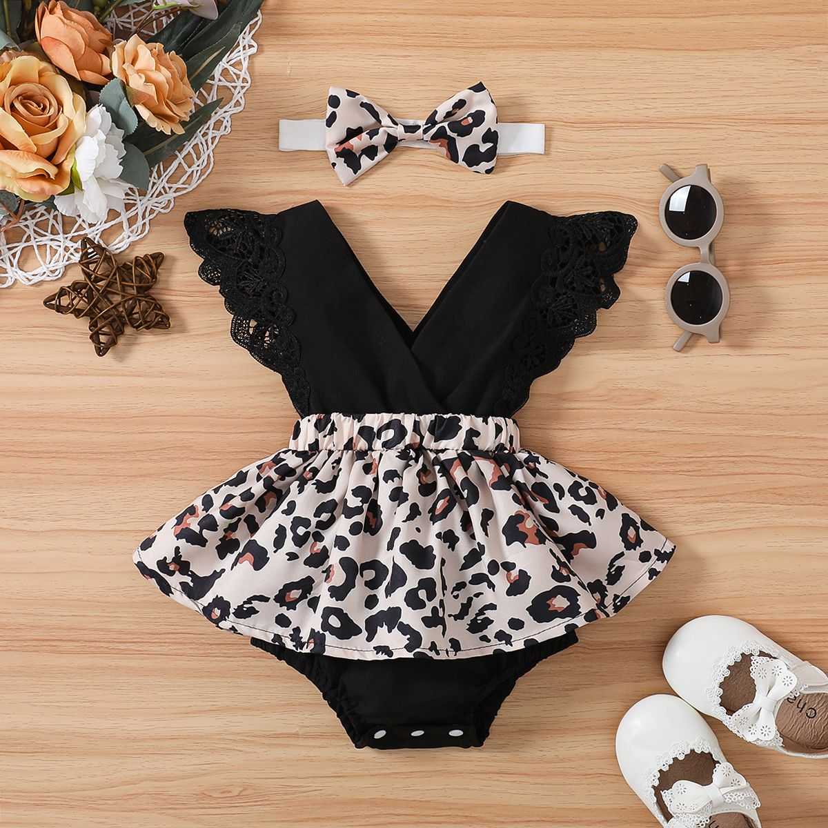 

2pcs Baby Girl Lace Detail Leopard Print Spliced Romper & Headband Set