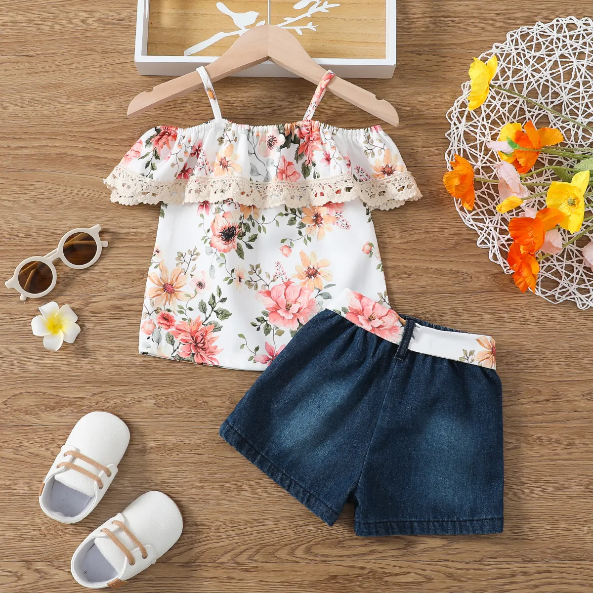 2pcs Toddler Girl Sweet Ripped Denim Belted Shorts and Floral Print Camisole Set Multi-color image 2