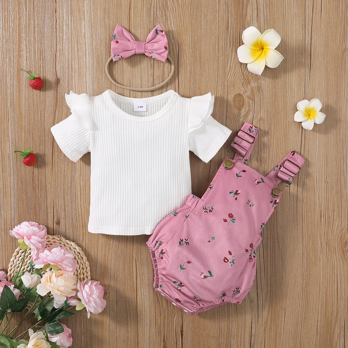 3pcs Baby Girl 95% Cotton Ribbed Ruffle Short-sleeve Top and Floral Print Romper & Headband Set Pink big image 1