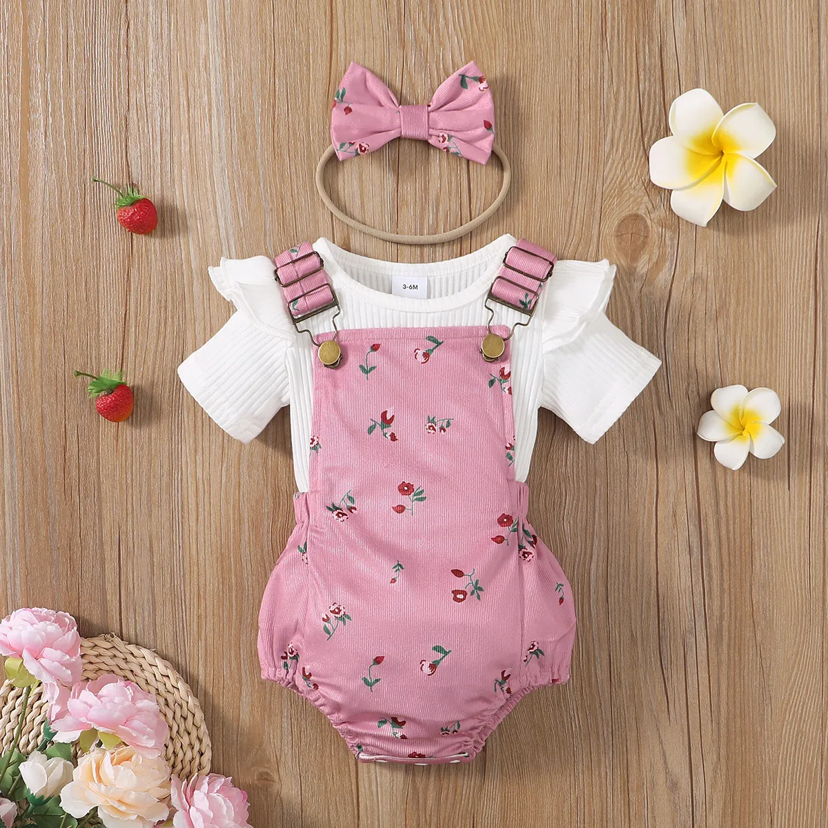 3pcs Baby Girl 95% Cotton Ribbed Ruffle Short-sleeve Top and Floral Print Romper & Headband Set Pink big image 1