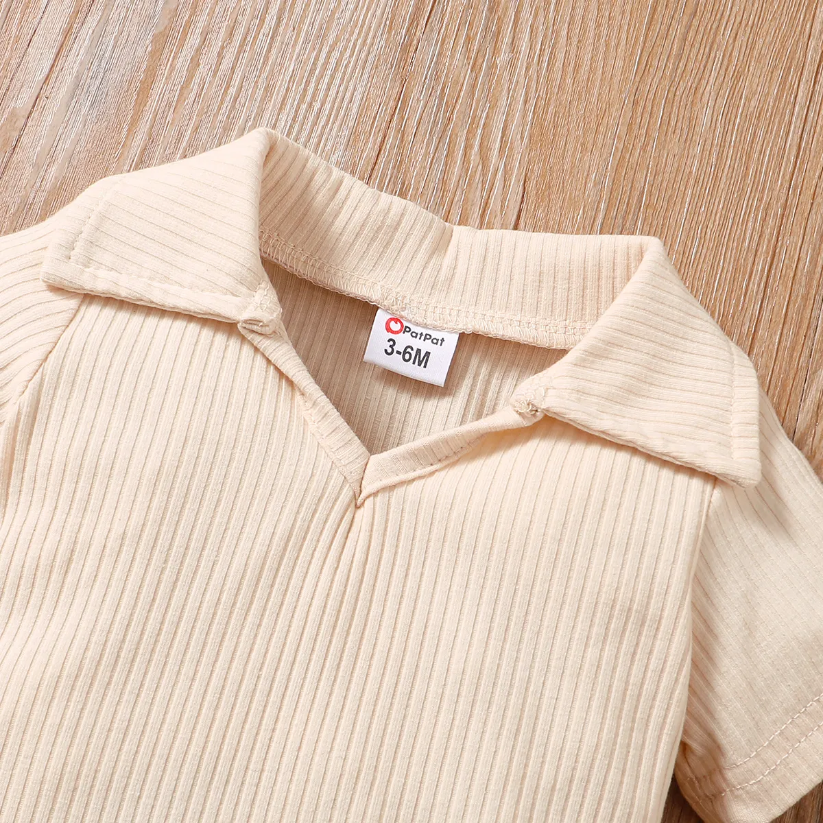2pcs Baby Girl Solid Ribbed V Neck Short-sleeve Top and Plaid Skirt Set Apricot image 3