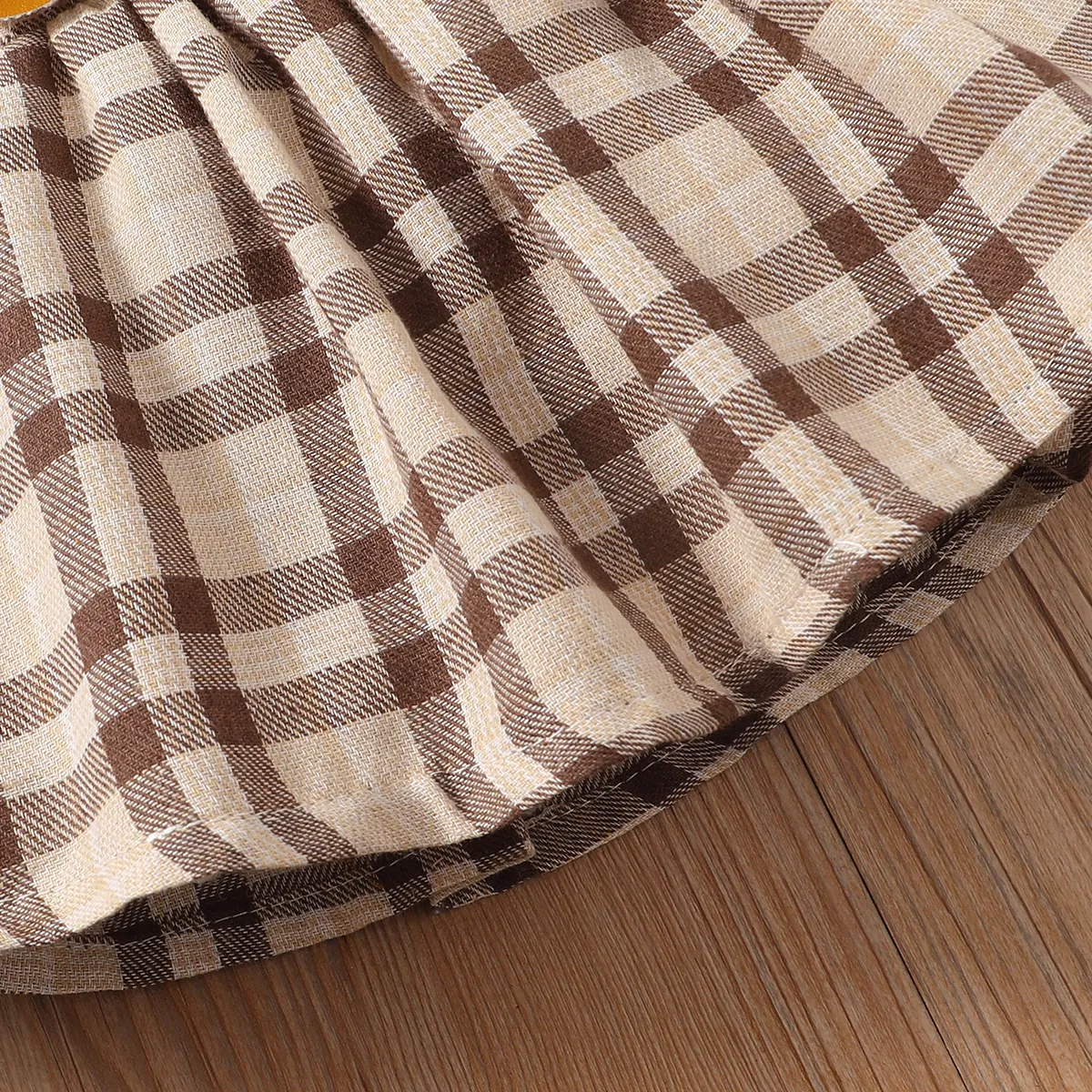 2pcs Baby Girl Solid Ribbed V Neck Short-sleeve Top and Plaid Skirt Set Apricot image 6