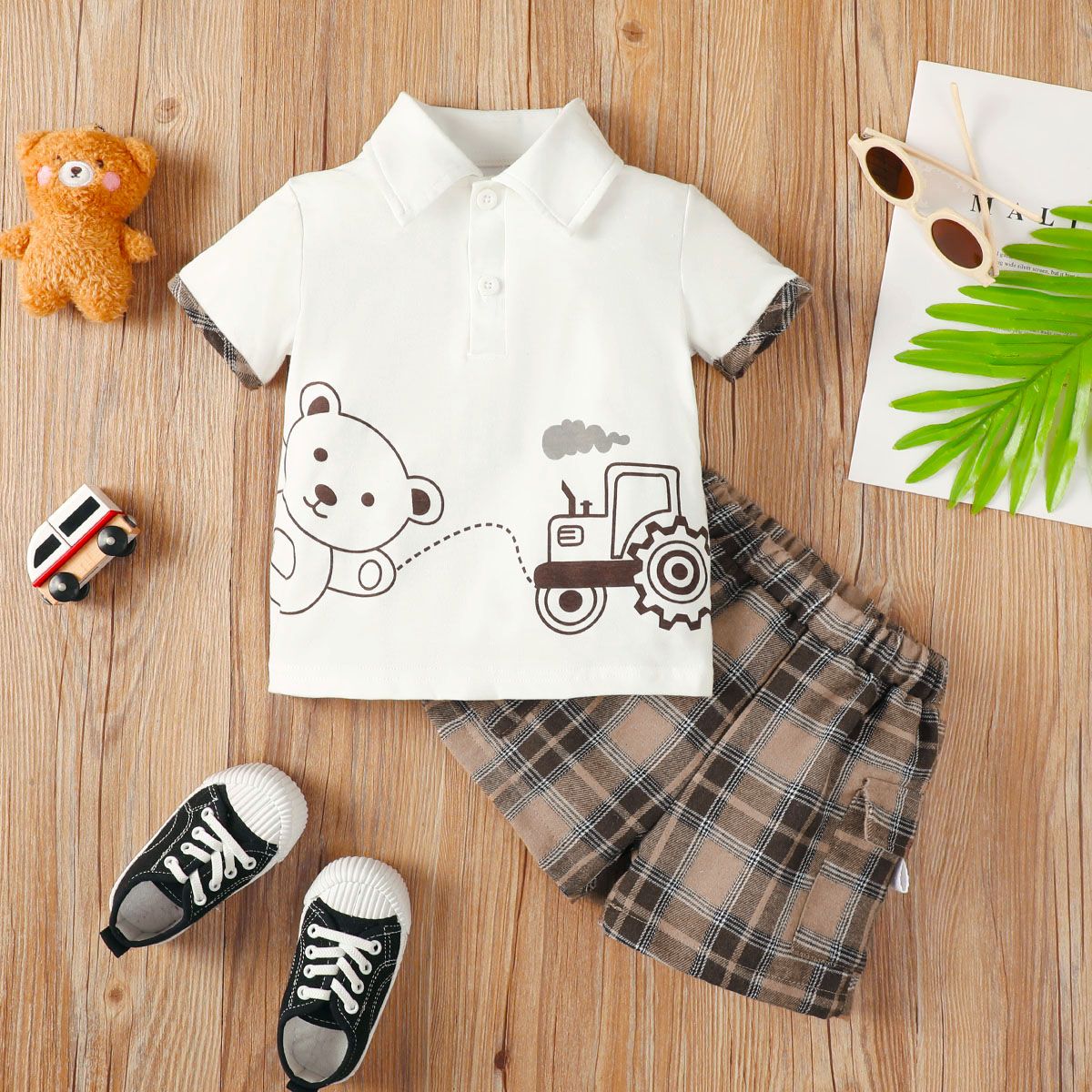 

2pcs Toddler Boy Playful Bear Print Polo Tee and Plaid Shorts Set