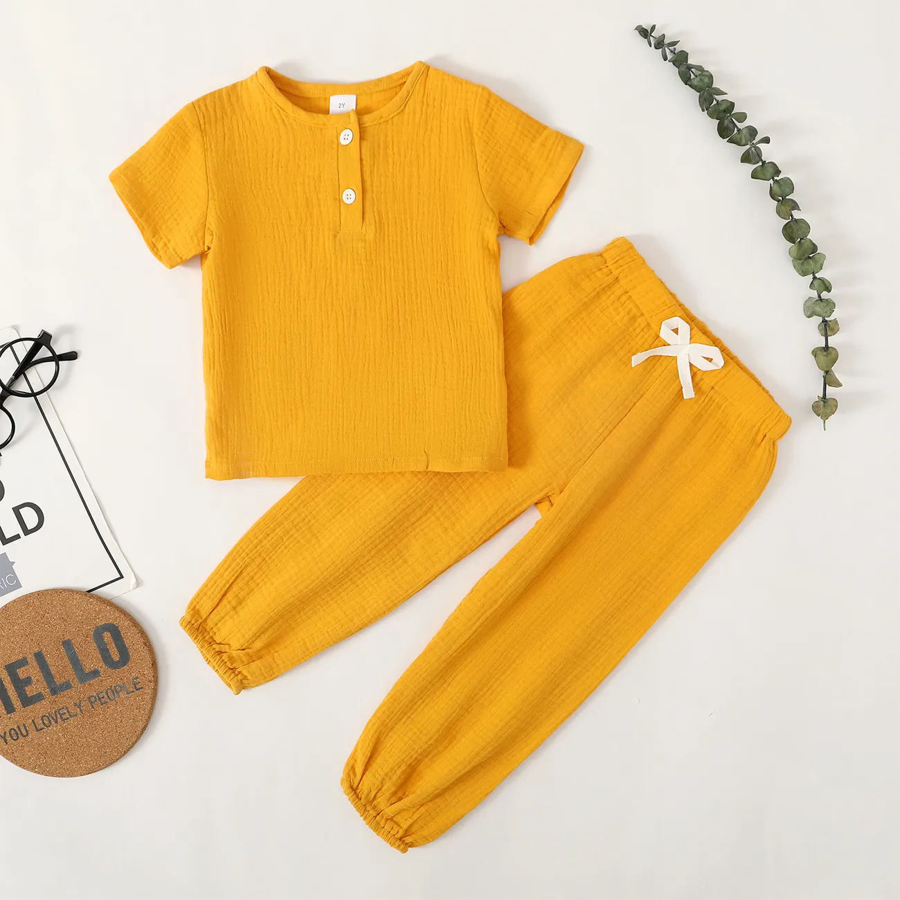 2 unidades Niño pequeño Unisex Cuello Henley Básico conjuntos de camiseta Amarillo big image 1