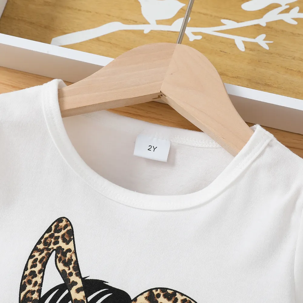 2pcs Toddler Girl Trendy 100% Cotton Leopard Ripped Belted Denim Shorts and Figure Print Tee Set big image 2